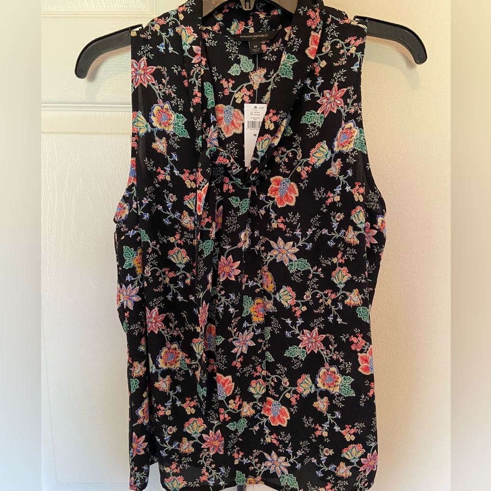 NWT Banana Republic sleeveless top